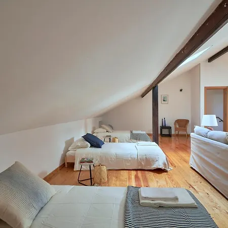 Renovated And Spacious Duplex Apartment With Patio, By Timecooler Lisbona Esterno foto