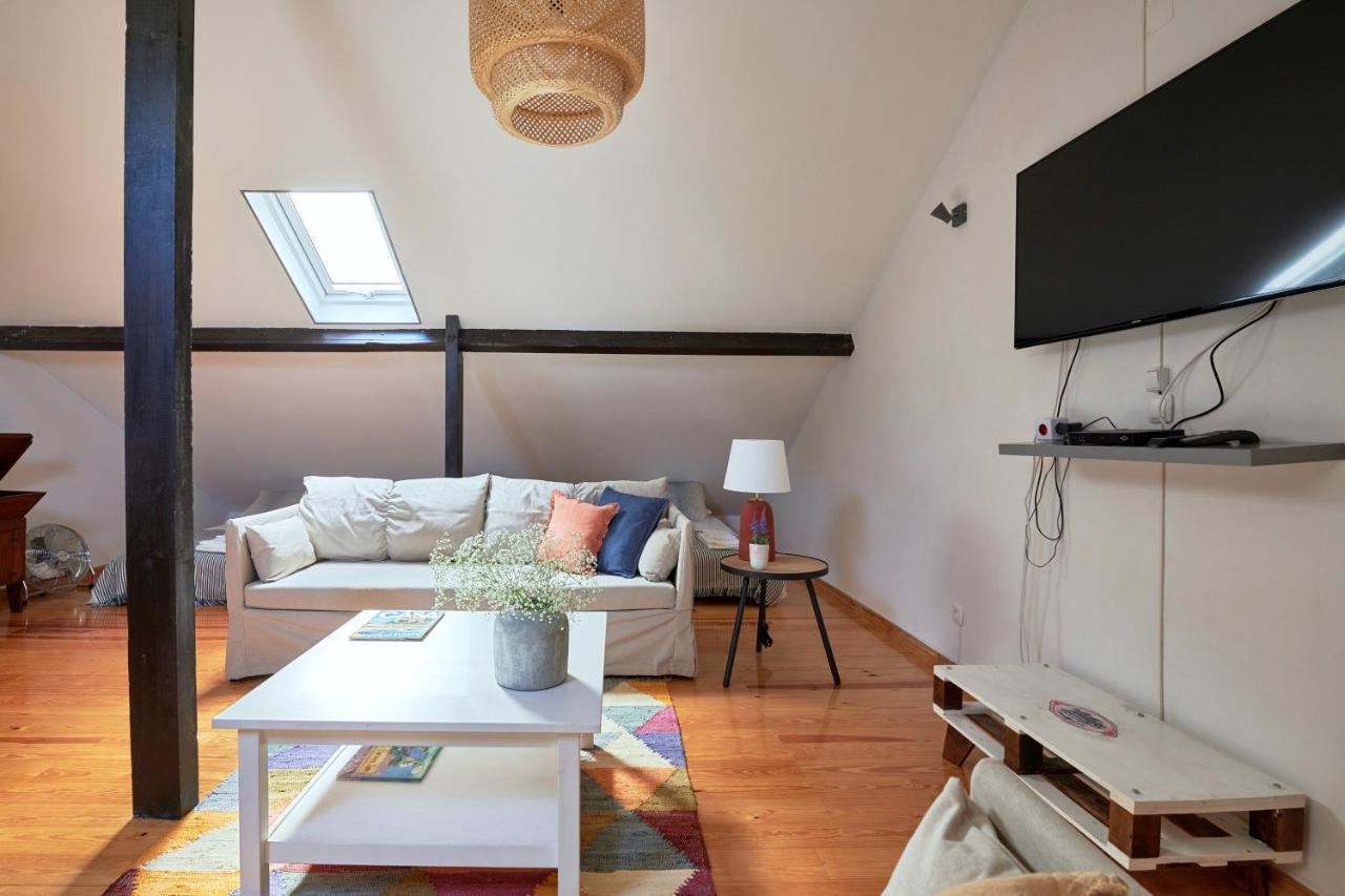 Renovated And Spacious Duplex With Patio, By Timecooler * Lizbona