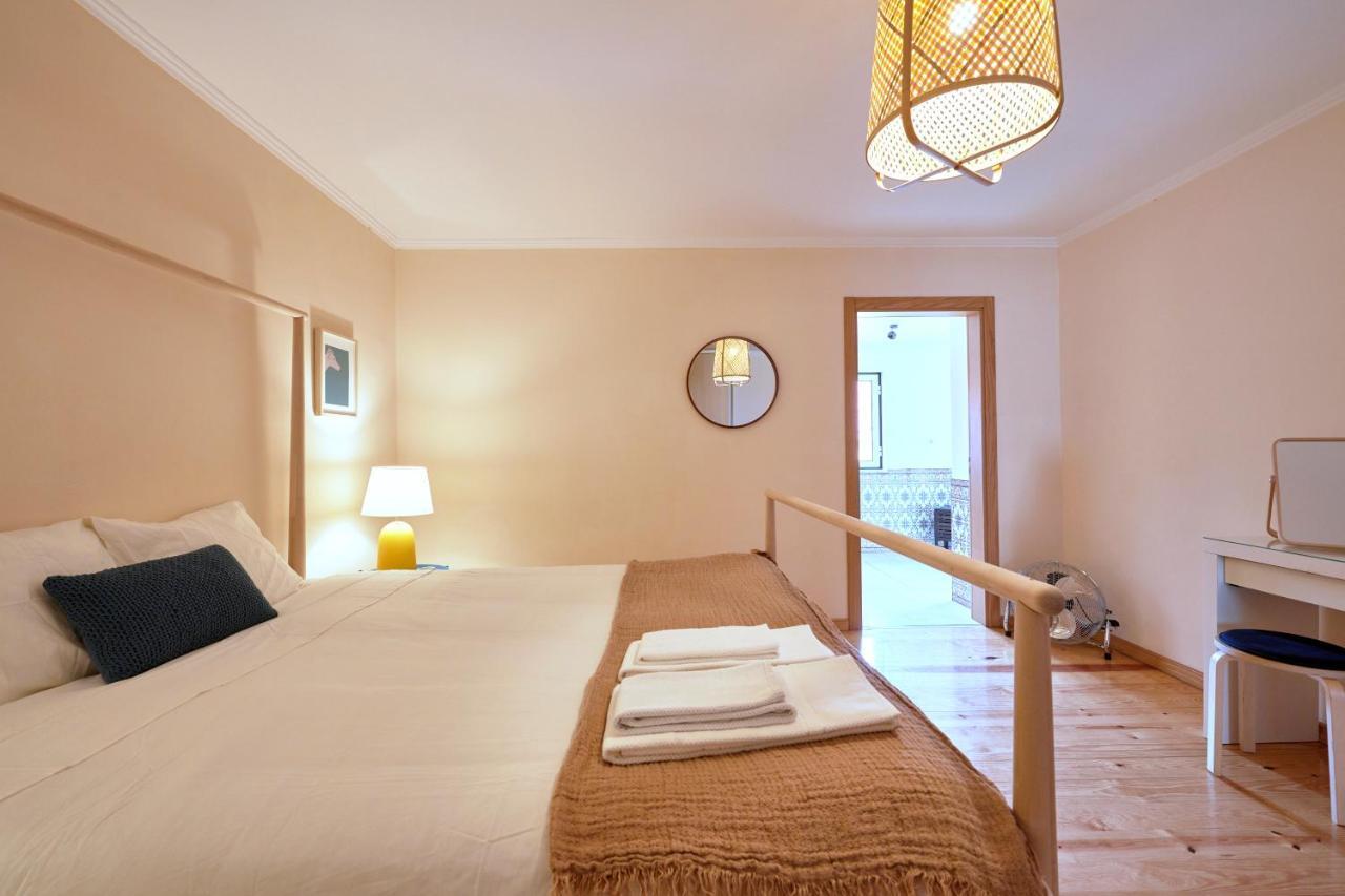 Renovated And Spacious Duplex With Patio, By Timecooler Lissabon
