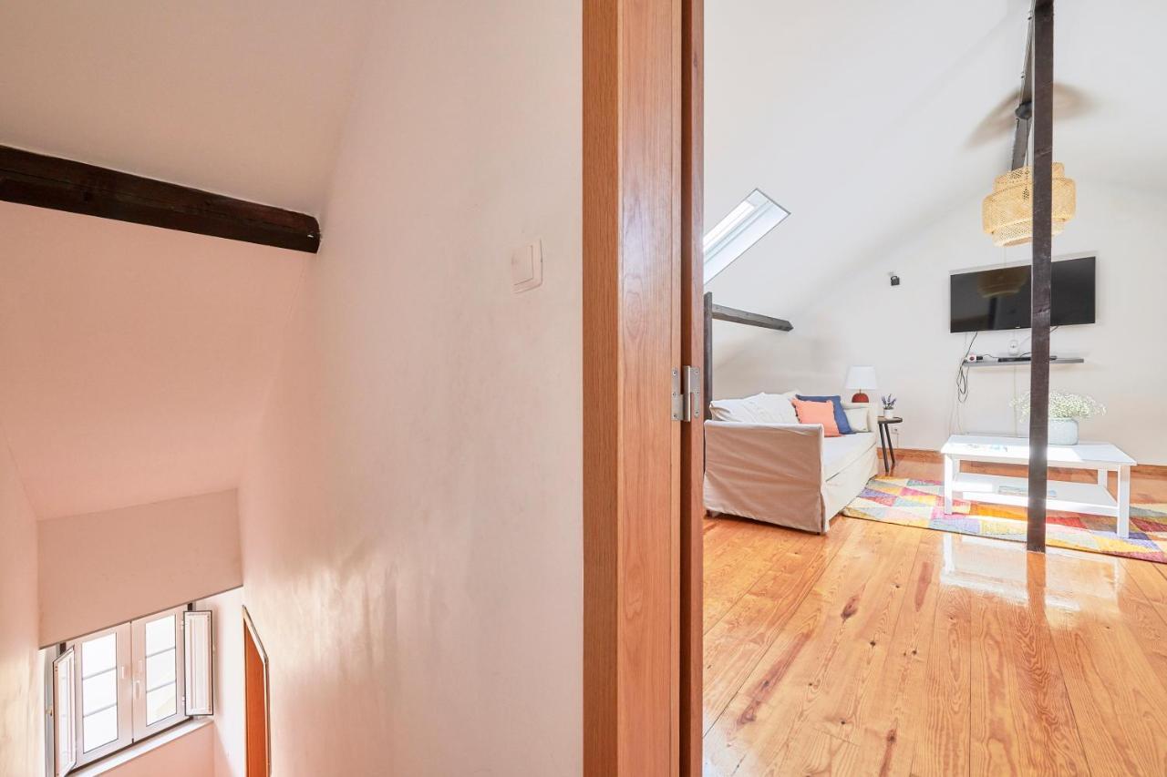 Renovated And Spacious Duplex With Patio, By Timecooler * Lizbona